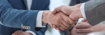 Image of two private professional fiduciaries shaking hands. | Keystone Law
