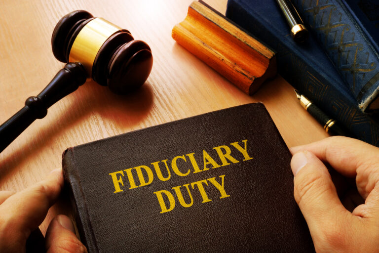 Hands,Holding,Fiduciary,Duty,In,An,Court
